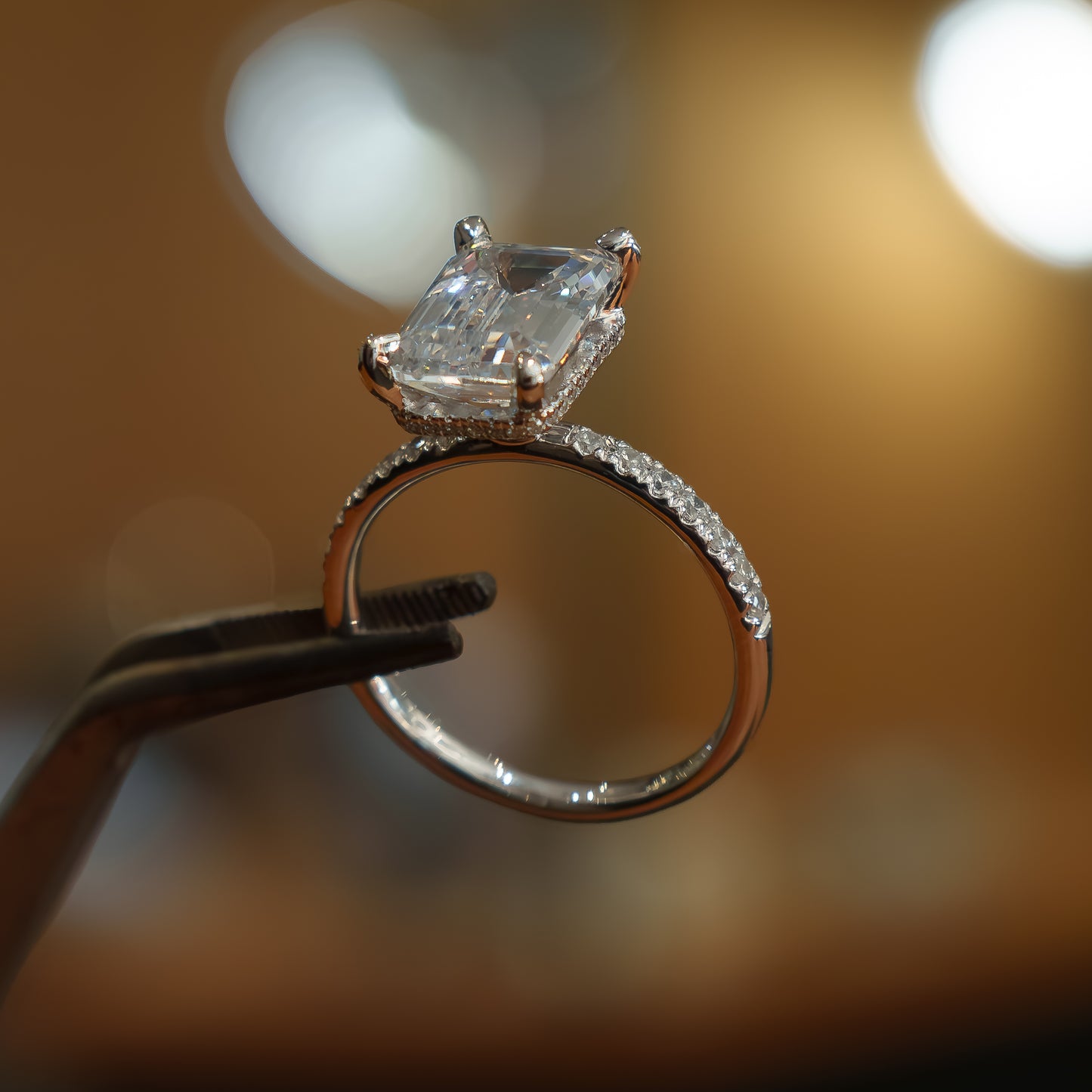 Emerald Platinum Lab Grown Diamond Set Shoulders (Hidden Halo)